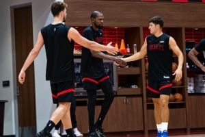 名嘴:NBA90年代训练强度很大 训练营前一周球员就会焦虑