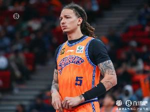 上赛季场均10.5分6.2板!媒体人:前上海外援DJ-威尔逊加盟吉林队