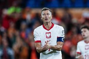世体:若莱万受伤超过28天,巴萨可向FIFA索要每日20548欧的赔偿