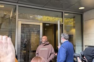  拓记：比卢普斯深受大家喜爱 他被捕后球队气氛像葬礼一样沉重