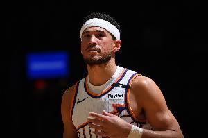 真挚的祝福!NBA官推祝太阳后卫布克29岁生日快乐🎂