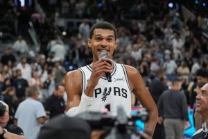 拉加-贝尔:按现在的节奏 文班有可能同时拿到MVP和DPOY