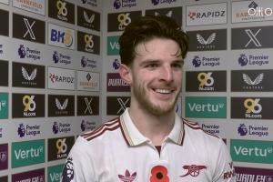  赖斯：上半场本有机会进4-5个；这个进球献给我去世的姨妈