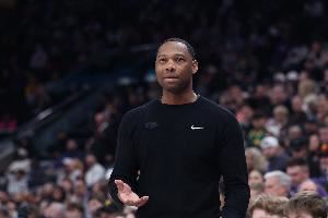  0-6开局联盟最烂！威利-格林：赛季还长着呢 我们必须团结一致