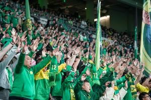  北京媒体人：北京当地俱乐部除国安外，目前必须依托社区才能生存