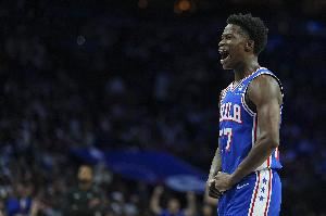  太值了！埃奇库姆&乌布雷&格莱姆斯本赛季年薪总和才2823万