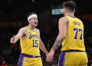  湖人近6战5胜！暂时反超开拓者升至西部第3 明日两队直接对话