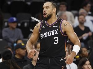  太阳新3号！狄龙半场13中9&三分6中3狂砍24分 得分创赛季新高