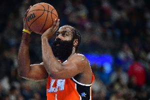  船记：哈登若有1个帮手处境会更好 同时失去小卡/鲍威尔/比尔太难