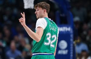  【菜鸟】弗拉格21分8板5助 科比·桑德斯11分 理查德9分7板5前板