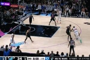  差点就五佳球了！唐斯虚晃突破过掉韦尔 大踏步单手劈扣扣飞